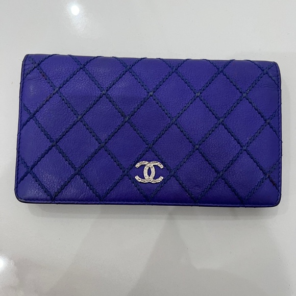 Sold - Chanel Wallet - Picture 1 of 4